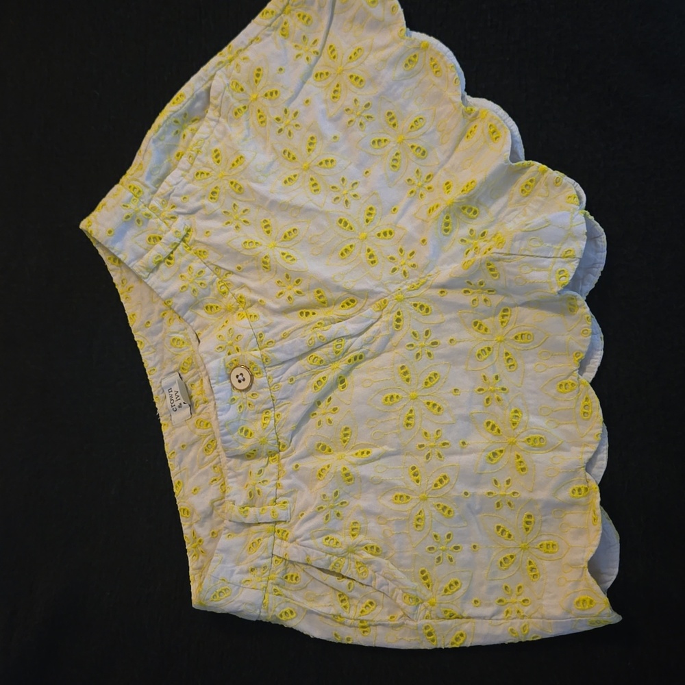 Yellow Flower Scalloped Hem Shorts